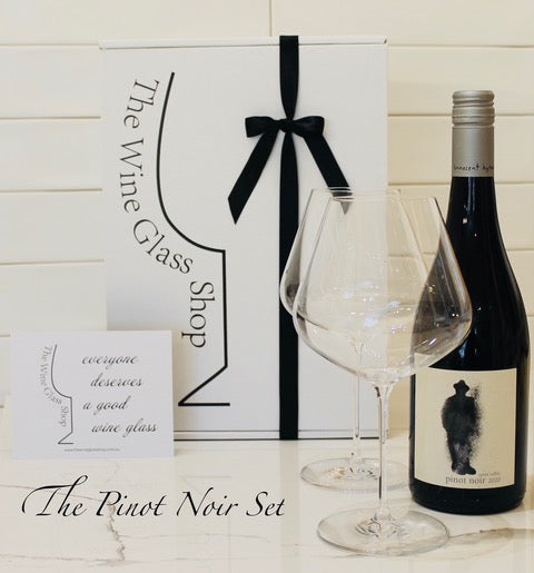 Pinot noir Gift Ste with Red wine Glasses